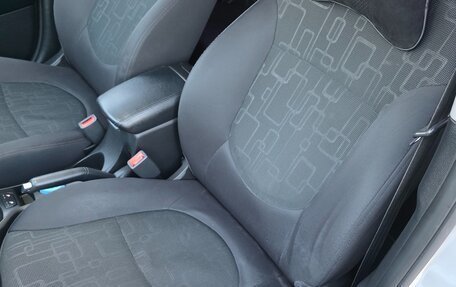 KIA Rio III рестайлинг, 2015 год, 950 000 рублей, 17 фотография