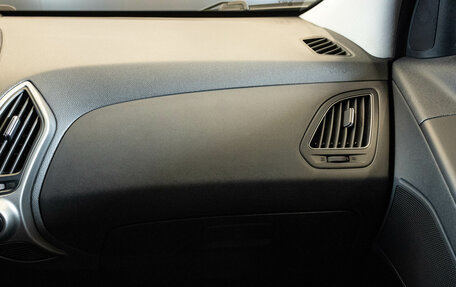 Hyundai ix35 I рестайлинг, 2014 год, 1 400 000 рублей, 17 фотография