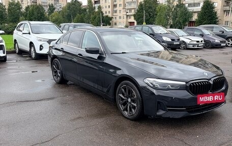 BMW 5 серия, 2021 год, 3 390 000 рублей, 3 фотография