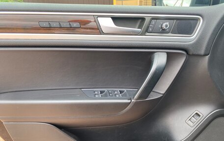 Volkswagen Touareg III, 2014 год, 1 980 000 рублей, 4 фотография