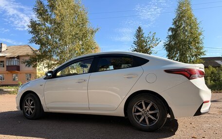 Hyundai Solaris II рестайлинг, 2017 год, 1 150 000 рублей, 2 фотография