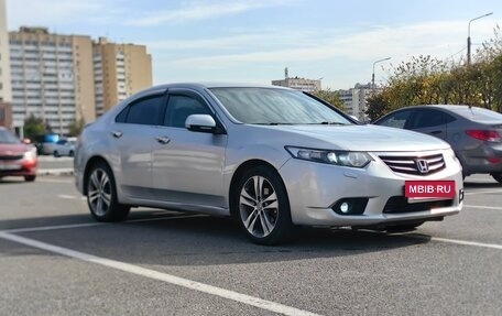 Honda Accord VIII рестайлинг, 2011 год, 899 000 рублей, 3 фотография