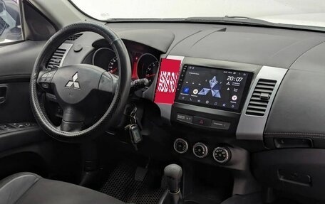 Mitsubishi Outlander III рестайлинг 3, 2010 год, 890 000 рублей, 11 фотография