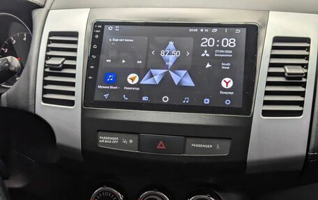 Mitsubishi Outlander III рестайлинг 3, 2010 год, 890 000 рублей, 14 фотография