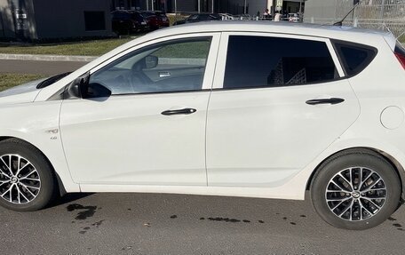 Hyundai Solaris II рестайлинг, 2014 год, 1 100 000 рублей, 2 фотография