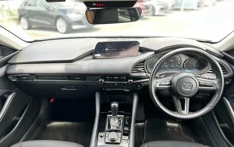 Mazda 3, 2022 год, 1 200 000 рублей, 9 фотография