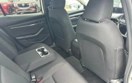 Mazda 3, 2022 год, 1 200 000 рублей, 17 фотография