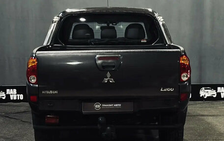 Mitsubishi L200 IV рестайлинг, 2010 год, 1 300 000 рублей, 6 фотография
