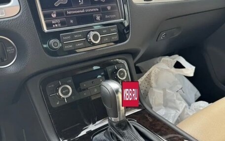 Volkswagen Touareg III, 2011 год, 2 750 000 рублей, 11 фотография