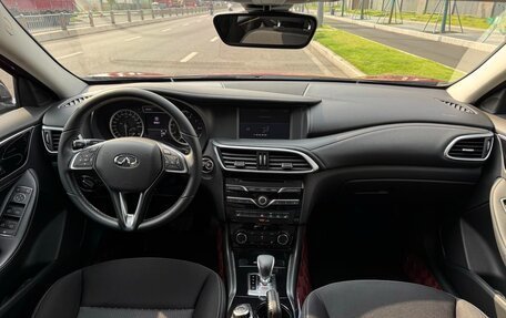 Infiniti QX30, 2019 год, 1 420 000 рублей, 10 фотография