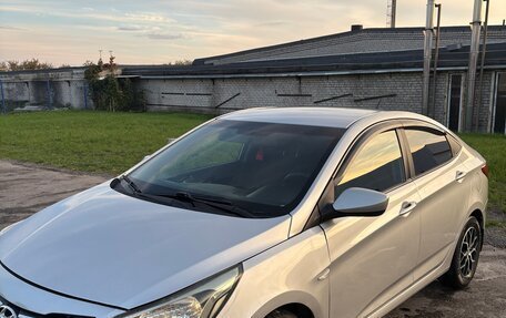 Hyundai Solaris II рестайлинг, 2014 год, 700 000 рублей, 4 фотография
