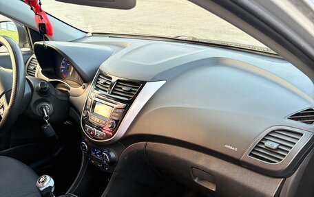 Hyundai Solaris II рестайлинг, 2014 год, 700 000 рублей, 10 фотография