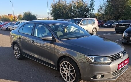 Volkswagen Jetta VI, 2013 год, 1 100 000 рублей, 1 фотография
