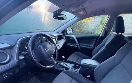 Toyota RAV4, 2016 год, 1 690 000 рублей, 7 фотография