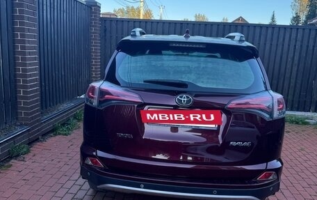 Toyota RAV4, 2016 год, 1 690 000 рублей, 2 фотография