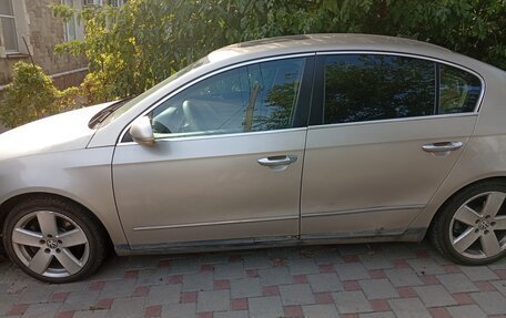 Volkswagen Passat B6, 2005 год, 300 000 рублей, 2 фотография
