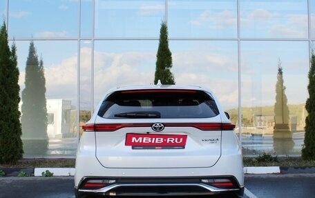 Toyota Venza, 2022 год, 3 450 000 рублей, 5 фотография