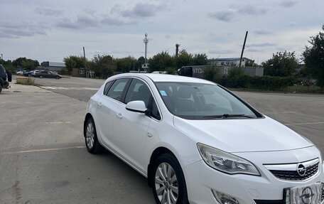 Opel Astra J, 2011 год, 940 000 рублей, 4 фотография