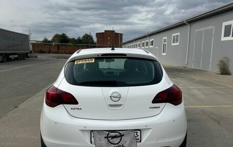 Opel Astra J, 2011 год, 940 000 рублей, 6 фотография