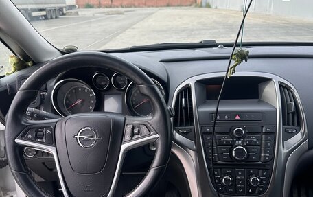 Opel Astra J, 2011 год, 940 000 рублей, 13 фотография
