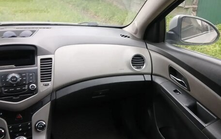 Chevrolet Cruze II, 2009 год, 420 000 рублей, 8 фотография