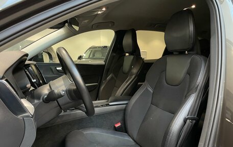 Volvo XC60 II, 2021 год, 3 230 000 рублей, 8 фотография
