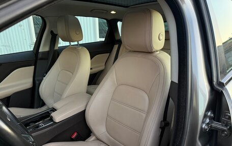 Jaguar F-Pace, 2017 год, 2 750 000 рублей, 22 фотография