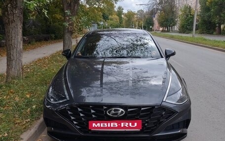 Hyundai Sonata VIII, 2021 год, 2 350 000 рублей, 4 фотография