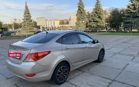 Hyundai Solaris II рестайлинг, 2014 год, 940 000 рублей, 10 фотография