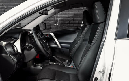 Toyota RAV4, 2015 год, 11 фотография