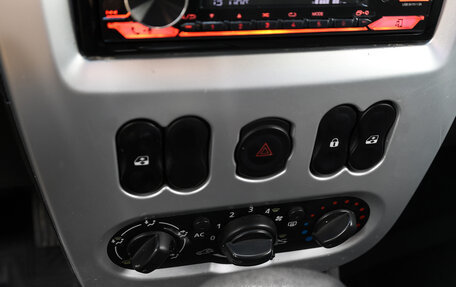 Renault Sandero I, 2013 год, 449 000 рублей, 13 фотография