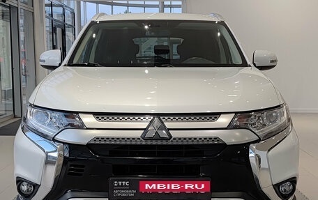 Mitsubishi Outlander III рестайлинг 3, 2019 год, 2 272 000 рублей, 2 фотография