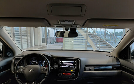 Mitsubishi Outlander III рестайлинг 3, 2019 год, 2 272 000 рублей, 17 фотография