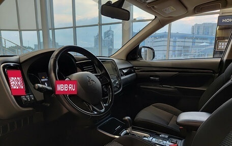 Mitsubishi Outlander III рестайлинг 3, 2019 год, 2 272 000 рублей, 20 фотография