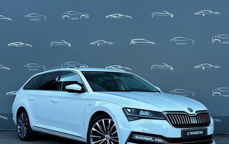 Skoda Superb III рестайлинг, 2020 год, 3 698 500 рублей, 3 фотография