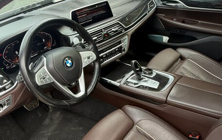 BMW 7 серия, 2019 год, 4 950 000 рублей, 13 фотография