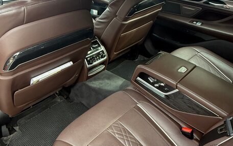 BMW 7 серия, 2019 год, 4 950 000 рублей, 12 фотография