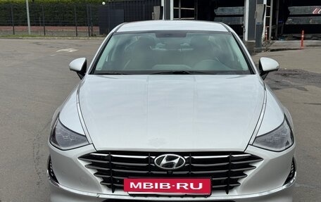 Hyundai Sonata VIII, 2023 год, 2 600 000 рублей, 3 фотография