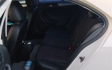 Volkswagen Jetta VI, 2012 год, 860 000 рублей, 8 фотография