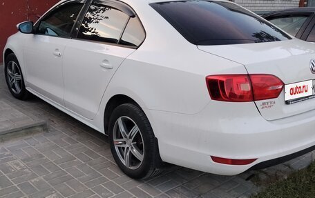Volkswagen Jetta VI, 2012 год, 860 000 рублей, 4 фотография