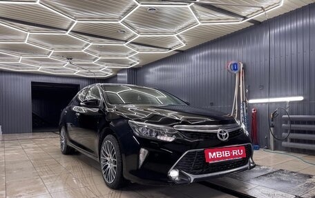 Toyota Camry, 2017 год, 2 450 000 рублей, 4 фотография