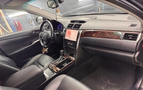 Toyota Camry, 2017 год, 2 450 000 рублей, 6 фотография