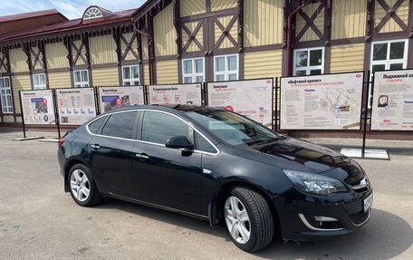 Opel Astra J, 2013 год, 890 000 рублей, 3 фотография