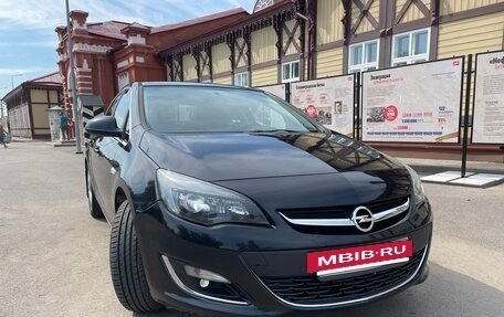 Opel Astra J, 2013 год, 890 000 рублей, 2 фотография