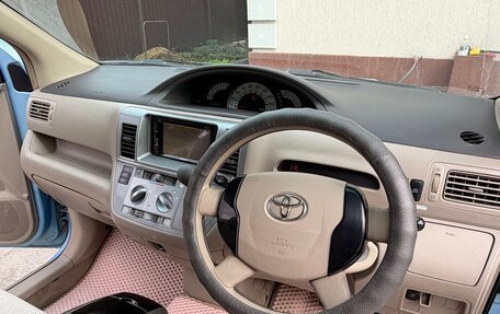 Toyota Raum II, 2003 год, 590 000 рублей, 14 фотография