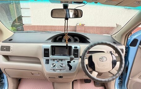 Toyota Raum II, 2003 год, 590 000 рублей, 15 фотография