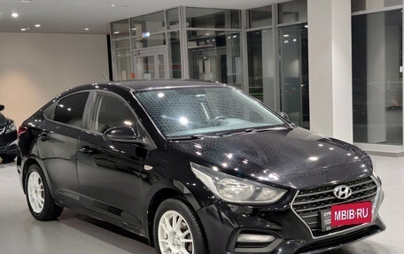 Hyundai Solaris II рестайлинг, 2018 год, 1 325 000 рублей, 3 фотография