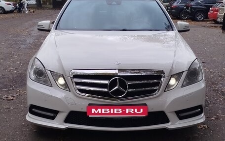 Mercedes-Benz E-Класс, 2012 год, 1 600 000 рублей, 6 фотография
