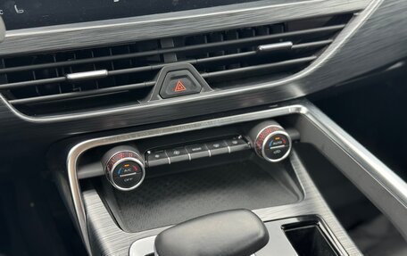Geely Tugella FY11, 2022 год, 2 480 000 рублей, 18 фотография