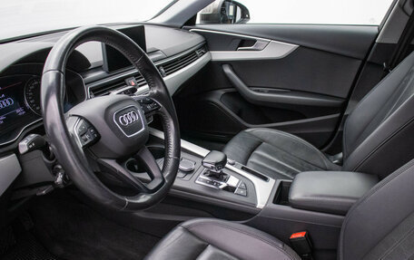 Audi A4, 2019 год, 1 670 000 рублей, 10 фотография
